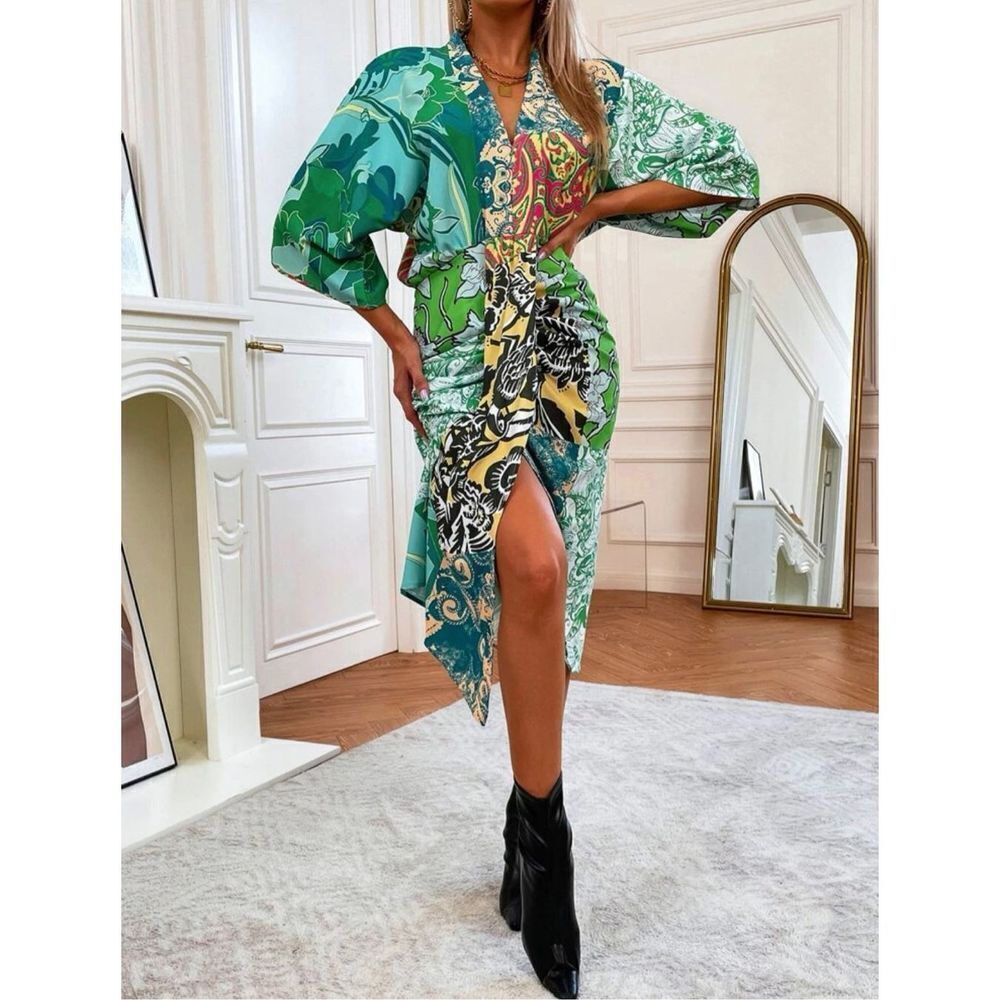 ✨Classy Floral & Paisley Print V Neck Batwing Sleeve
Dress✨